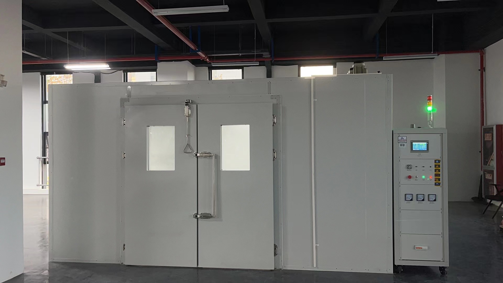 分享大型步入式試驗箱維護方法